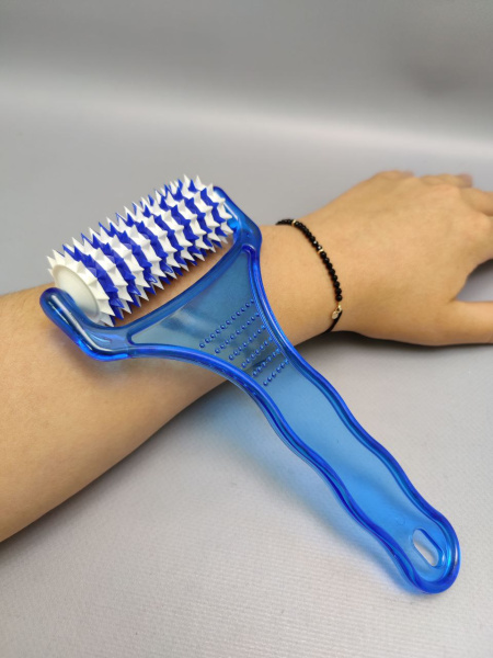 Массажер акупунктурный Рефлекс, с ручкой 180х90х32мм. Цвета Микс